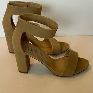 Cityclassified Womens Chunky Block Heels Open Toe Ankle Strap 3.5 in. Sandals 9W